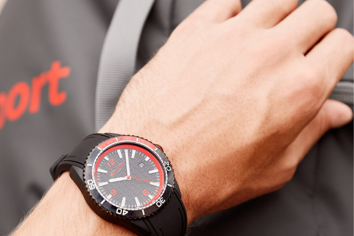 Oferta lunii mai: ceas Audi Sport